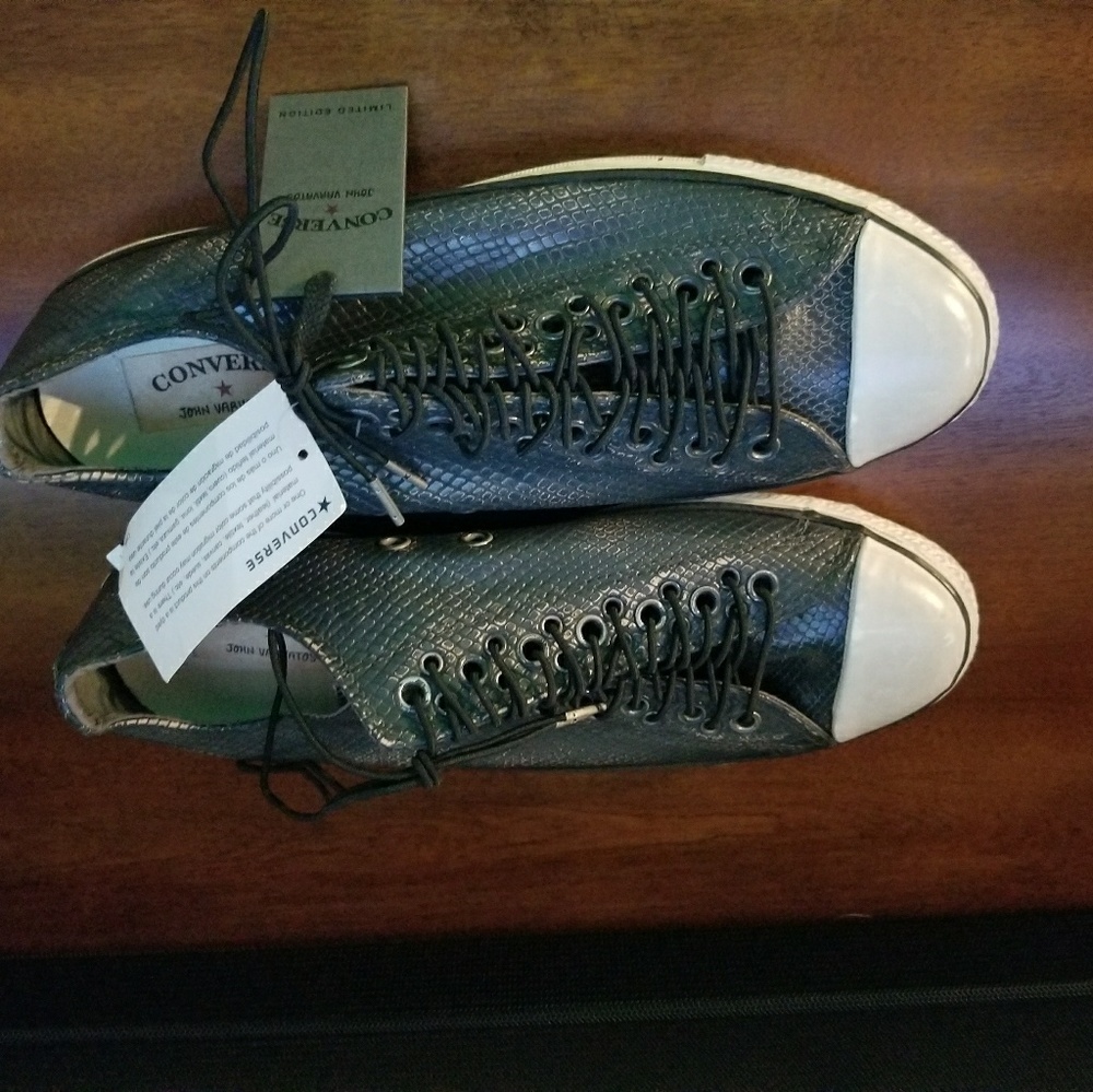 Brand new nice John Varvatos Converse